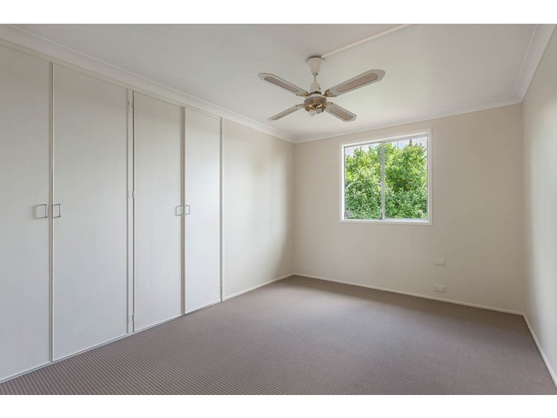 1 Race Street, Newtown QLD 4350