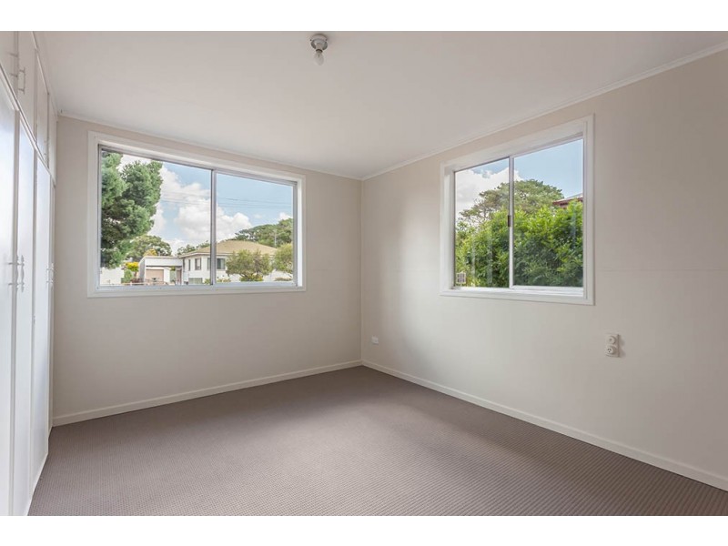 1 Race Street, Newtown QLD 4350