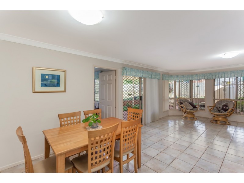 4 Osborne Court, Kearneys Spring QLD 4350