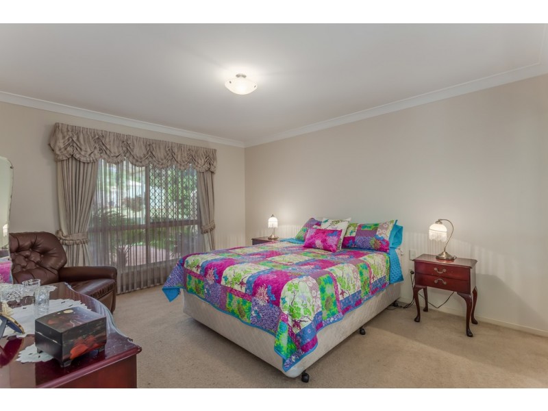 4 Osborne Court, Kearneys Spring QLD 4350