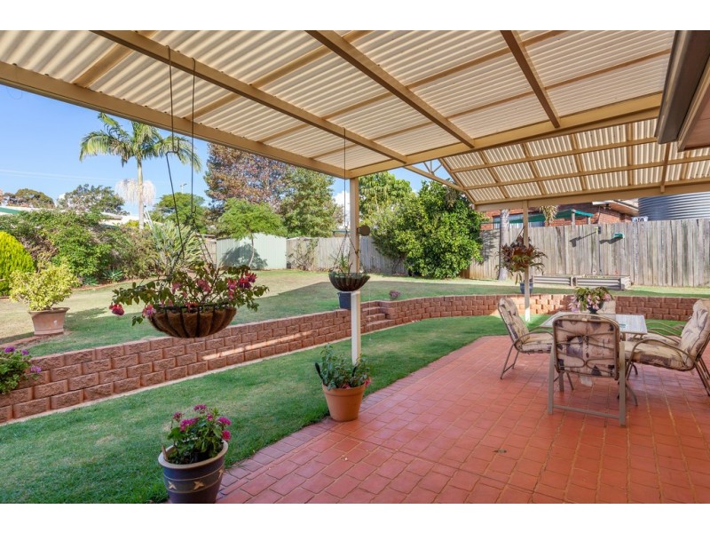 4 Osborne Court, Kearneys Spring QLD 4350