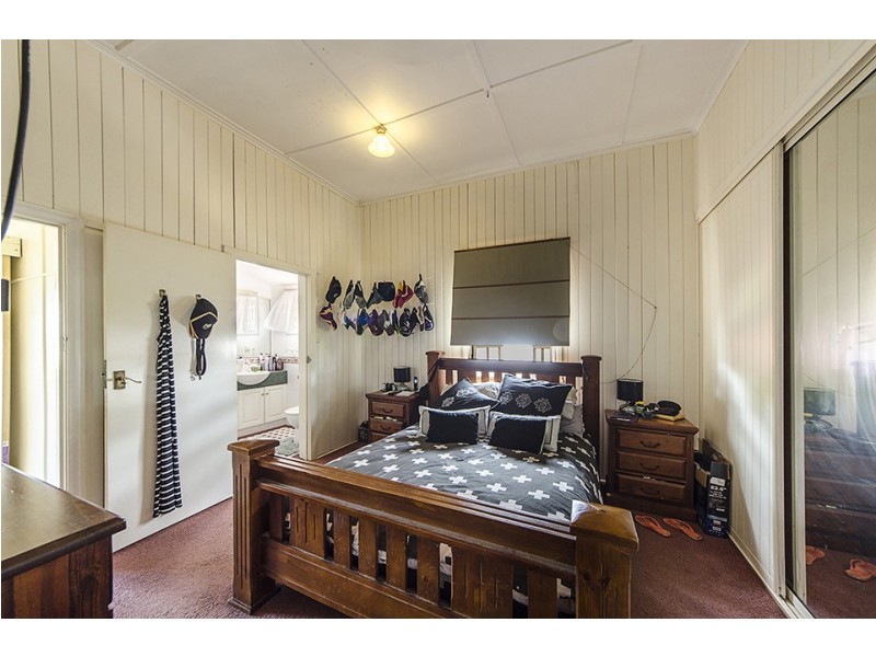 6 Ivory Street, North Toowoomba QLD 4350