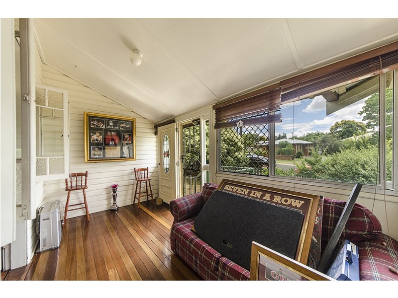 6 Ivory Street, North Toowoomba QLD 4350