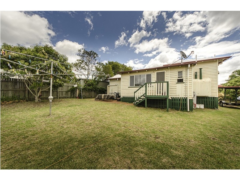 6 Ivory Street, North Toowoomba QLD 4350