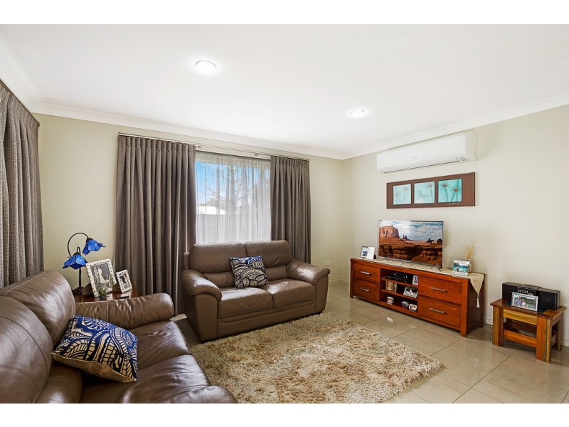 9 Argus Court, Middle Ridge QLD 4350