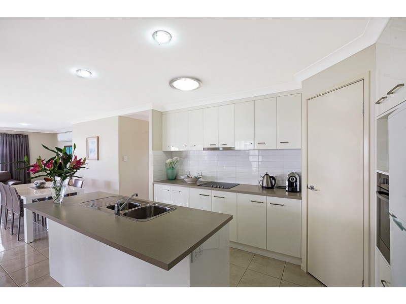 9 Argus Court, Middle Ridge QLD 4350