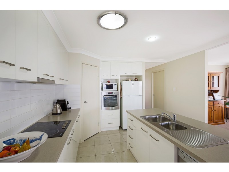 9 Argus Court, Middle Ridge QLD 4350
