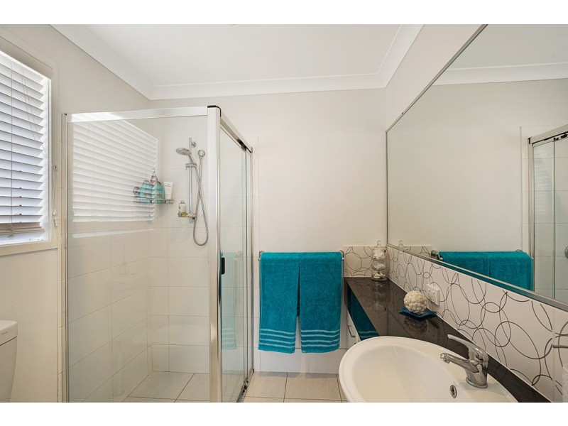 9 Argus Court, Middle Ridge QLD 4350