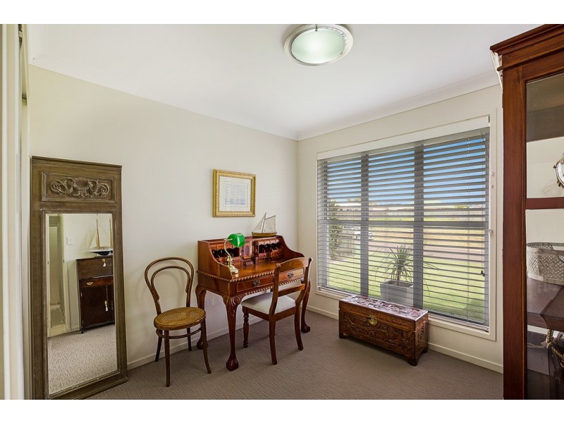 9 Argus Court, Middle Ridge QLD 4350