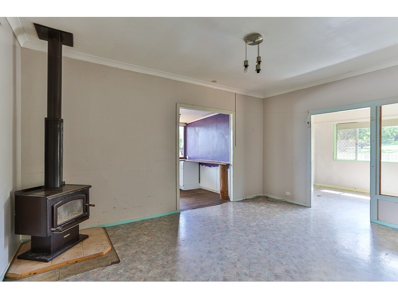 14 Donegal Street, Rockville QLD 4350