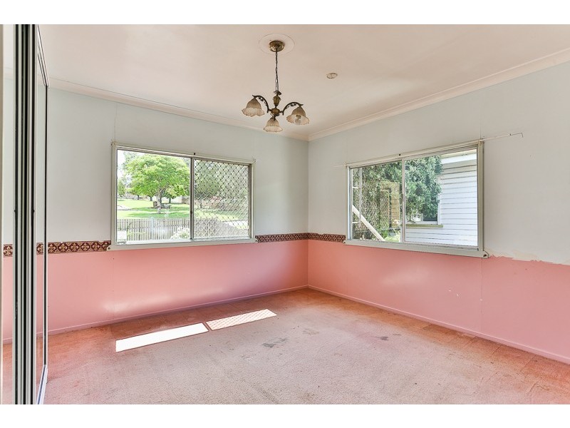 14 Donegal Street, Rockville QLD 4350