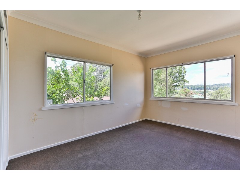 14 Donegal Street, Rockville QLD 4350