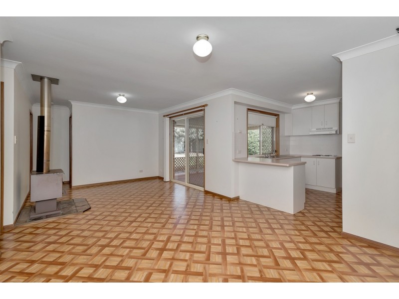 98 Kearney Street, Kearneys Spring QLD 4350