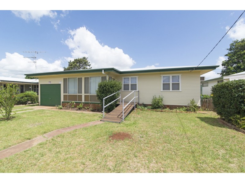 22 Tomkinson Street, Wilsonton QLD 4350