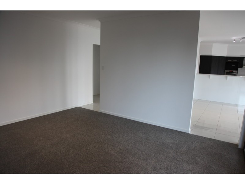 414 Mackenzie Street, Middle Ridge QLD 4350