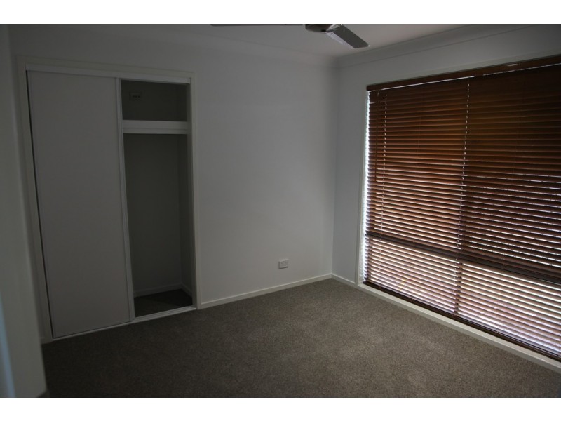 414 Mackenzie Street, Middle Ridge QLD 4350