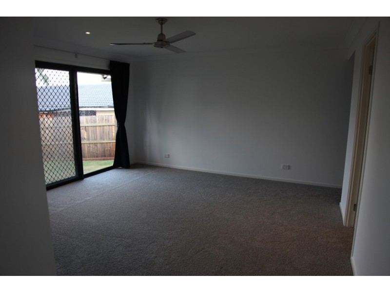 414 Mackenzie Street, Middle Ridge QLD 4350