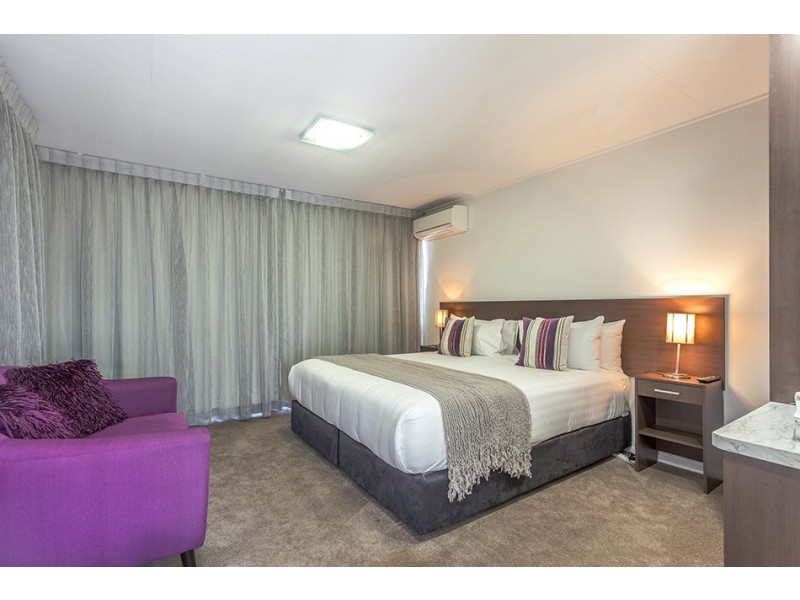 725 Ruthven Street, South Toowoomba QLD 4350