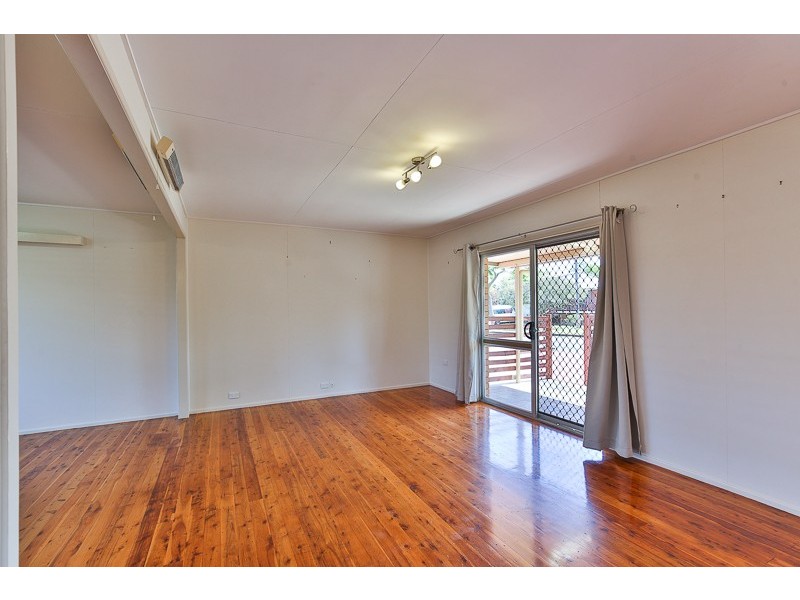 1 Farr Street, Kearneys Spring QLD 4350