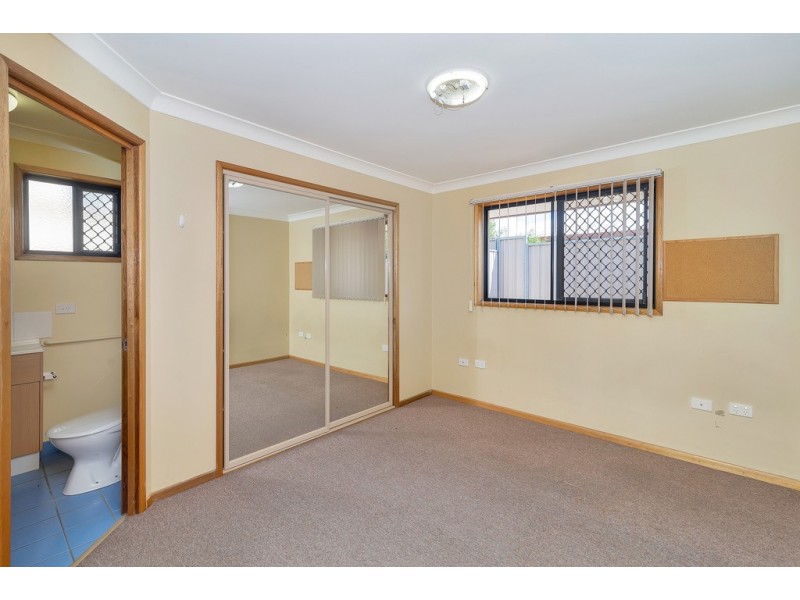 13/15 Donna Court, Kearneys Spring QLD 4350