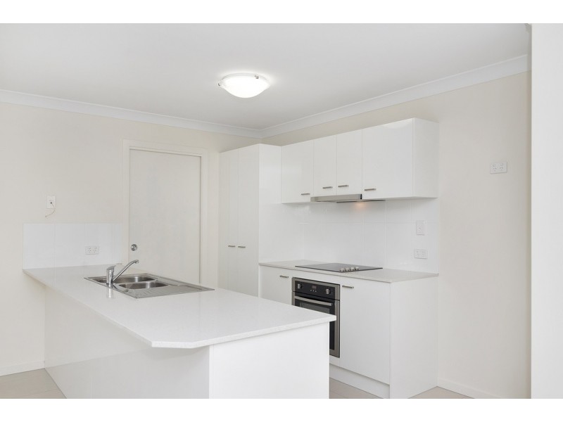 21 Rosella Gardens Drive, Meringandan West QLD 4352