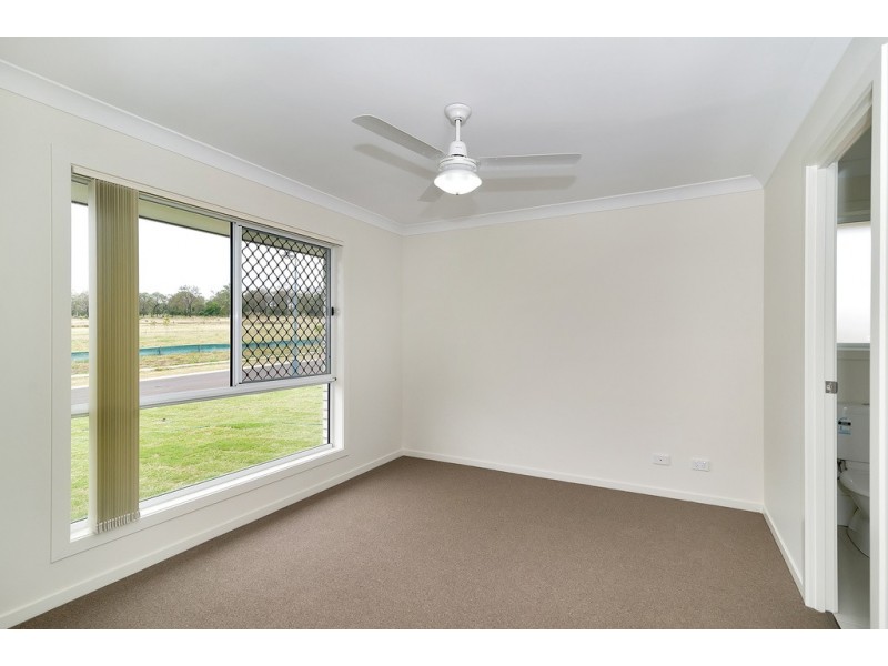 21 Rosella Gardens Drive, Meringandan West QLD 4352