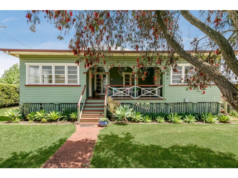 25 Haig Street, South Toowoomba QLD 4350