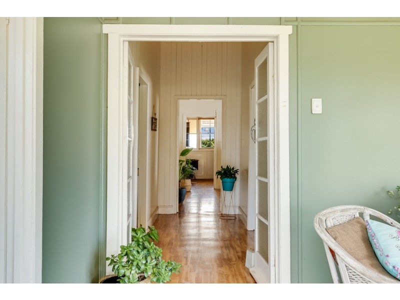 25 Haig Street, South Toowoomba QLD 4350