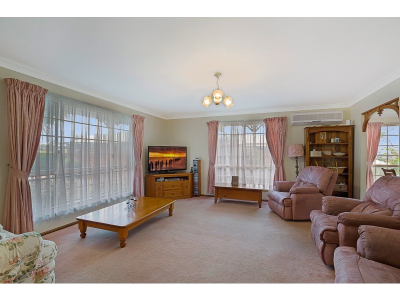 1 Daisy Court, Middle Ridge QLD 4350