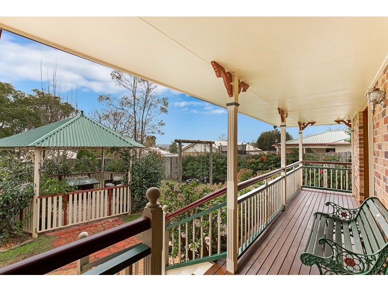 1 Daisy Court, Middle Ridge QLD 4350