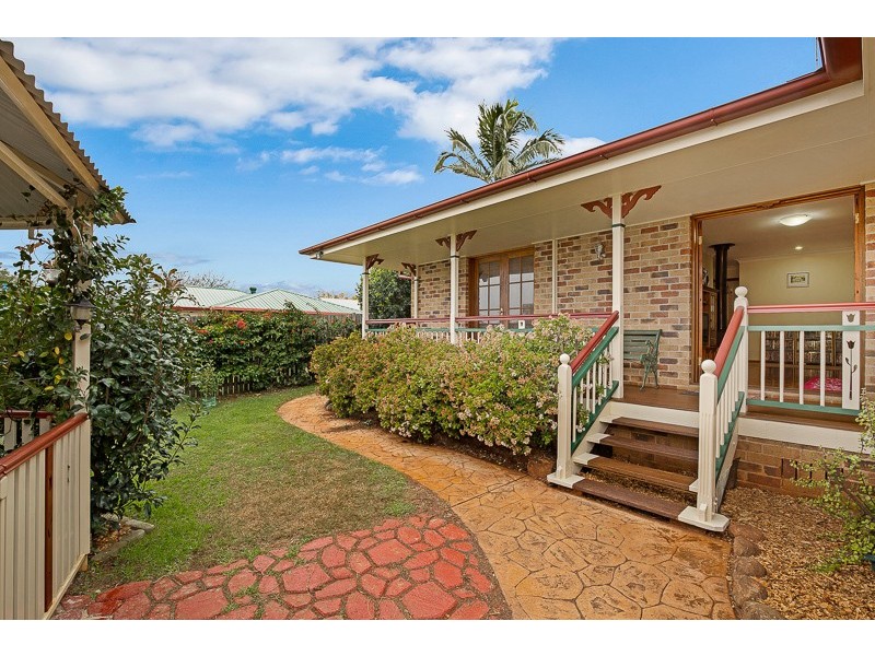 1 Daisy Court, Middle Ridge QLD 4350