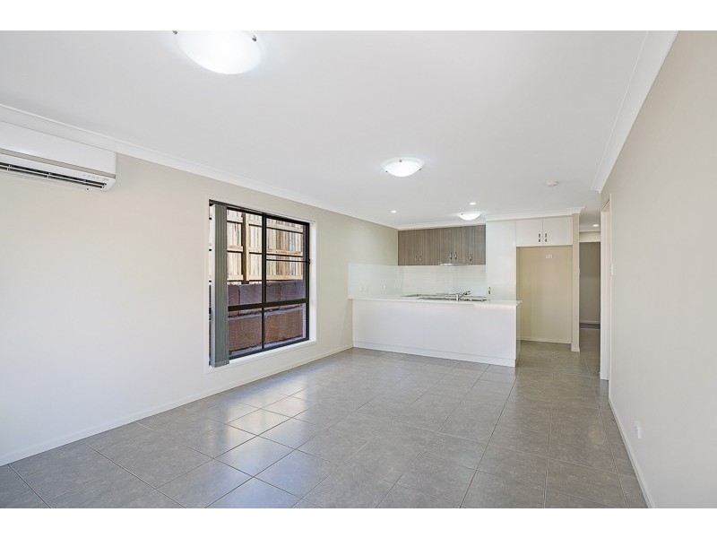 9 Adelaide Street, Cranley QLD 4350