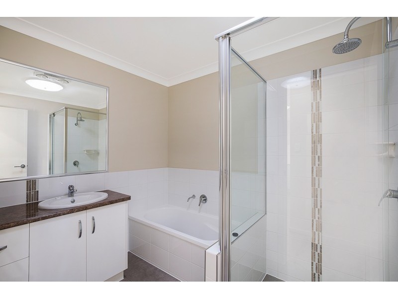 9 Adelaide Street, Cranley QLD 4350
