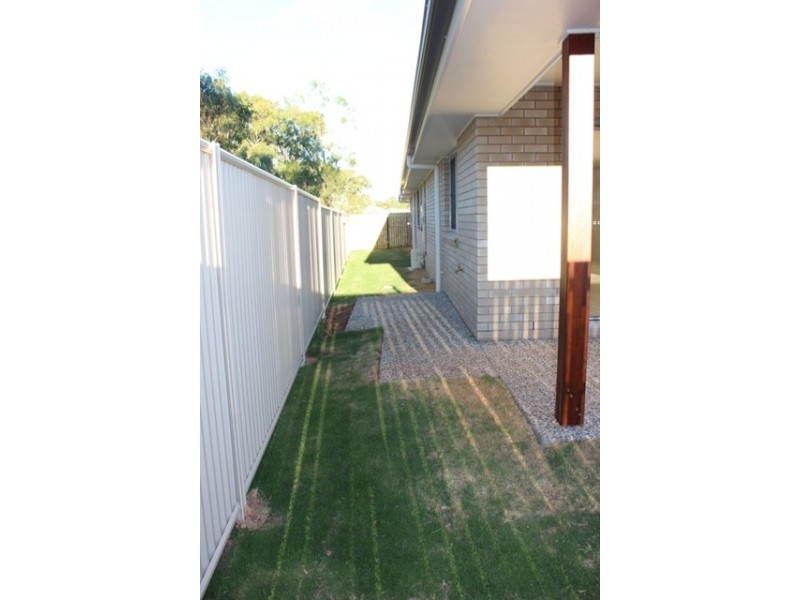 2/9 Lexi Street, Glenvale QLD 4350