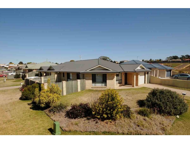 1/51 Kearney Street, Kearneys Spring QLD 4350