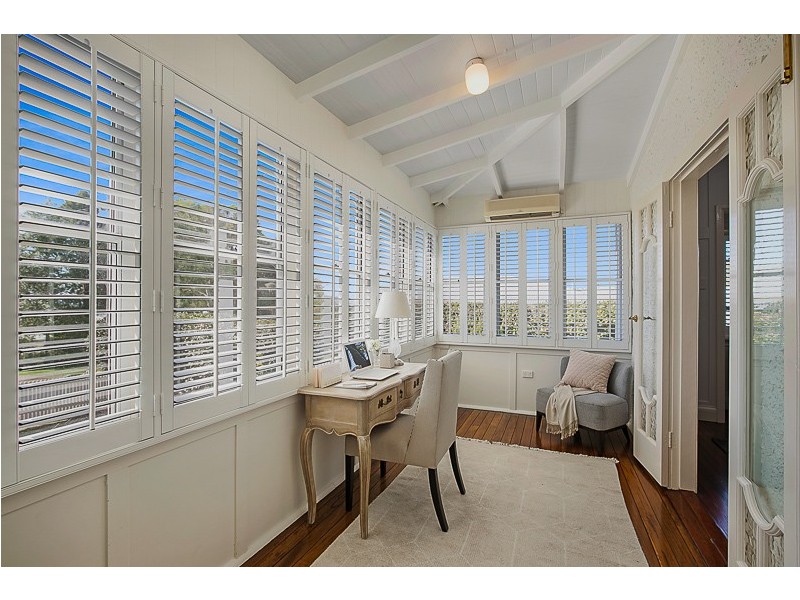 10 Crown Street, Rangeville QLD 4350