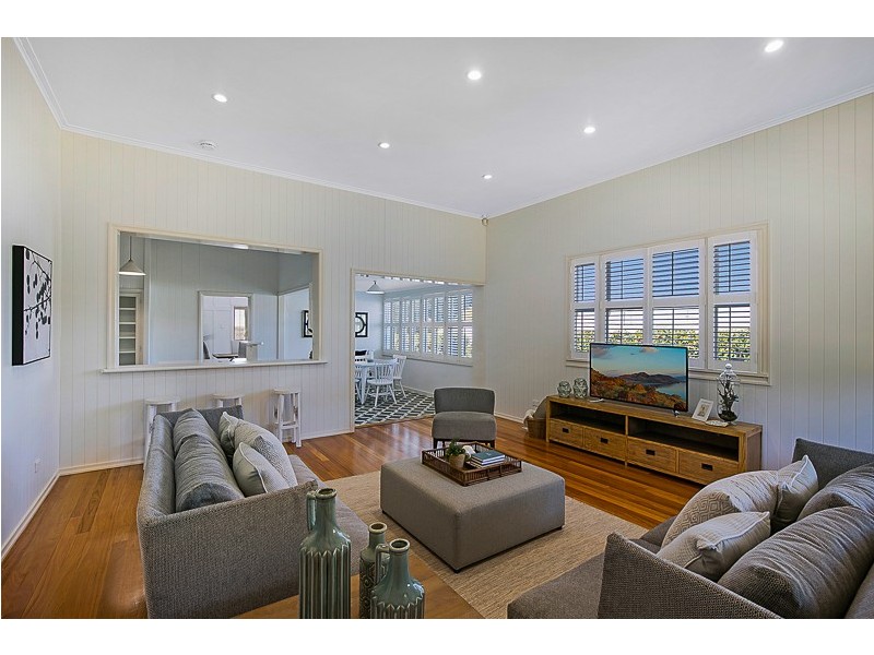 10 Crown Street, Rangeville QLD 4350