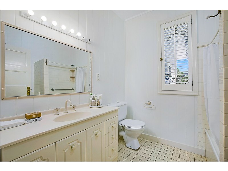 10 Crown Street, Rangeville QLD 4350