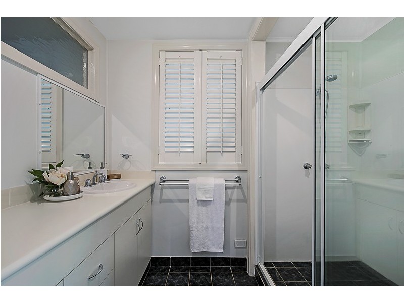 10 Crown Street, Rangeville QLD 4350