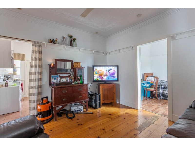 249 West Street, Harristown QLD 4350