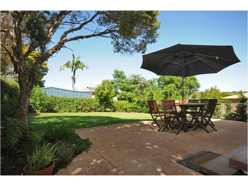 8 Marcia Street, Rangeville QLD 4350