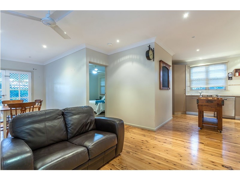 210A Campbell Street, Newtown QLD 4350