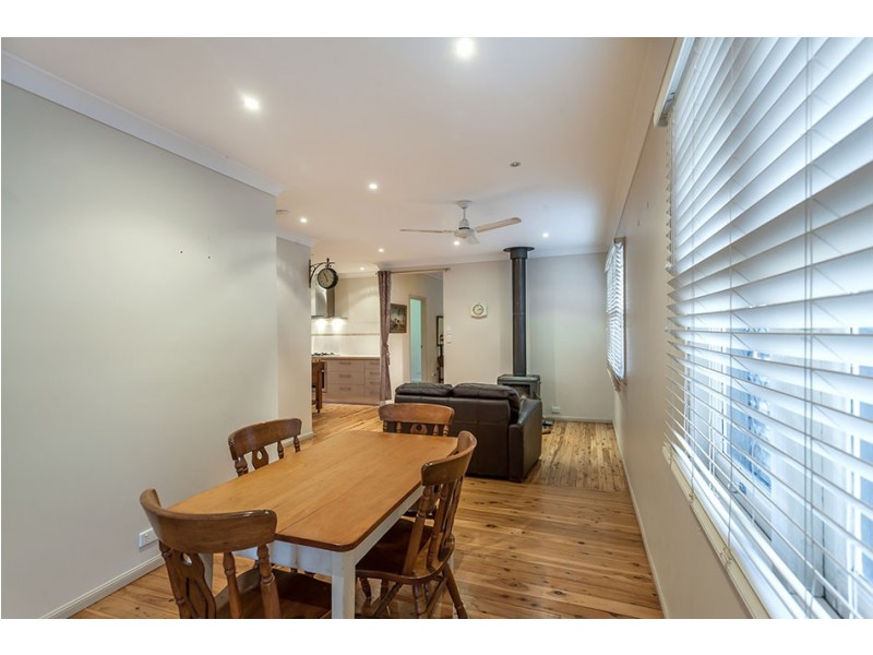 210A Campbell Street, Newtown QLD 4350