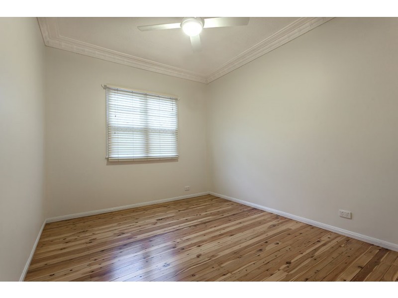 210A Campbell Street, Newtown QLD 4350