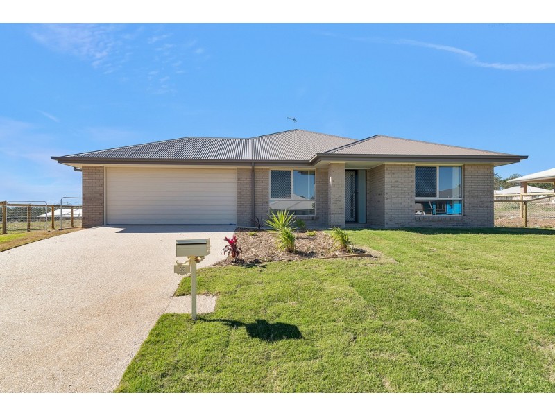 10 Monarch Street, Meringandan West QLD 4352