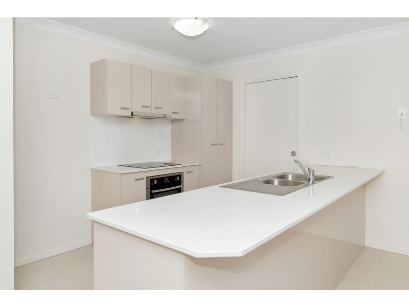 10 Monarch Street, Meringandan West QLD 4352