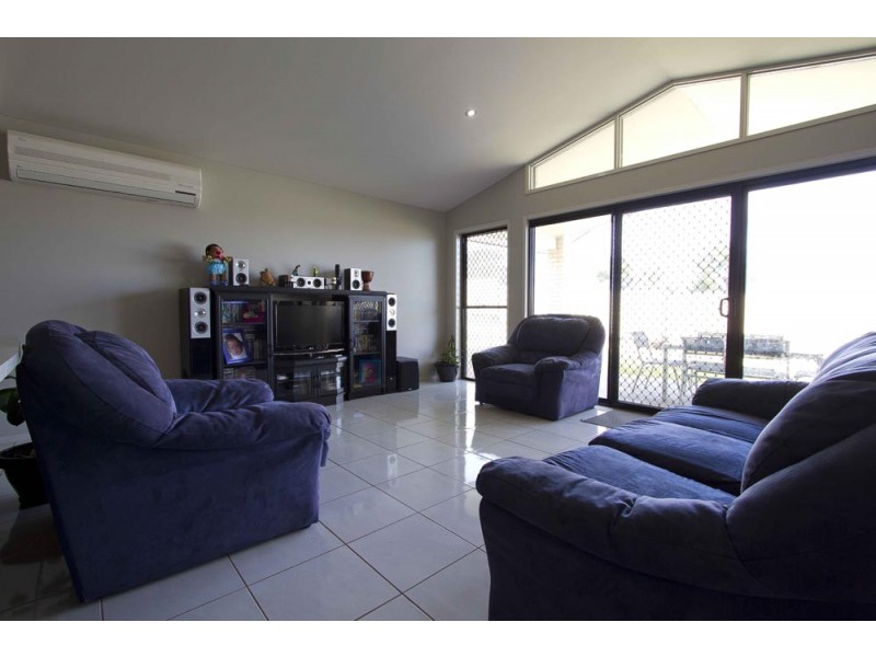 39 Whittman Drive, Westbrook QLD 4350