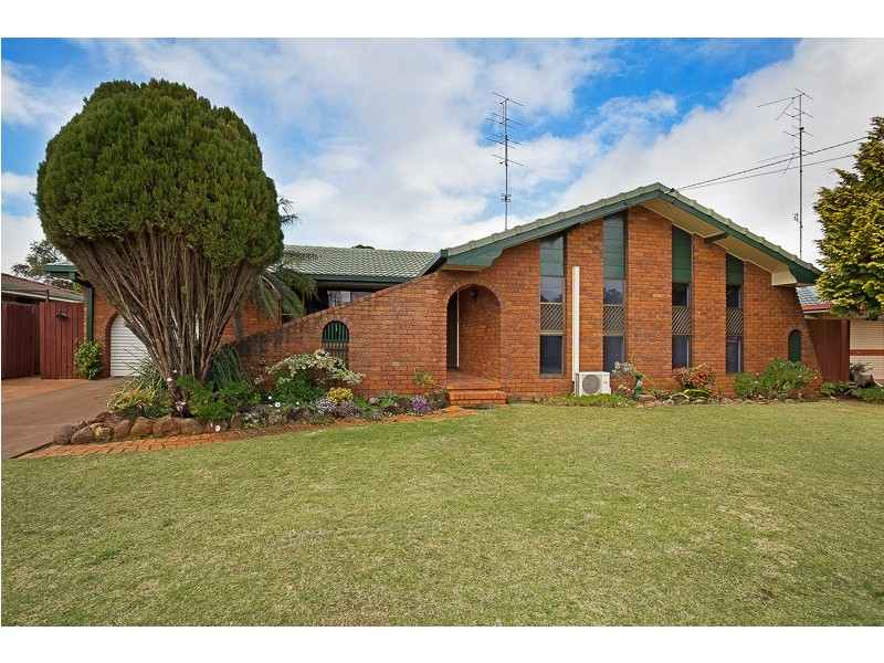 8 Ansett Court, Wilsonton QLD 4350