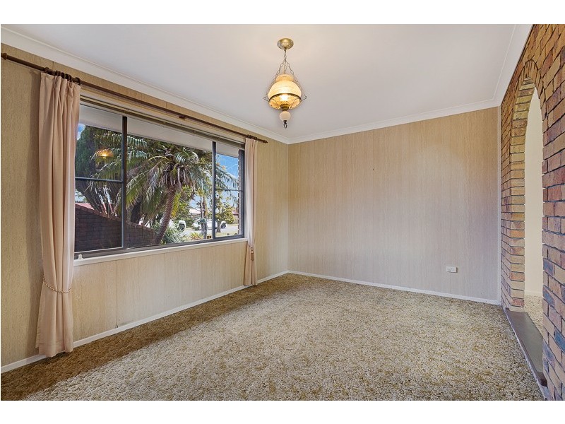 8 Ansett Court, Wilsonton QLD 4350