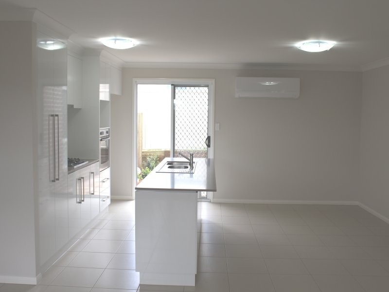 2/13 Furness Court, Kearneys Spring QLD 4350